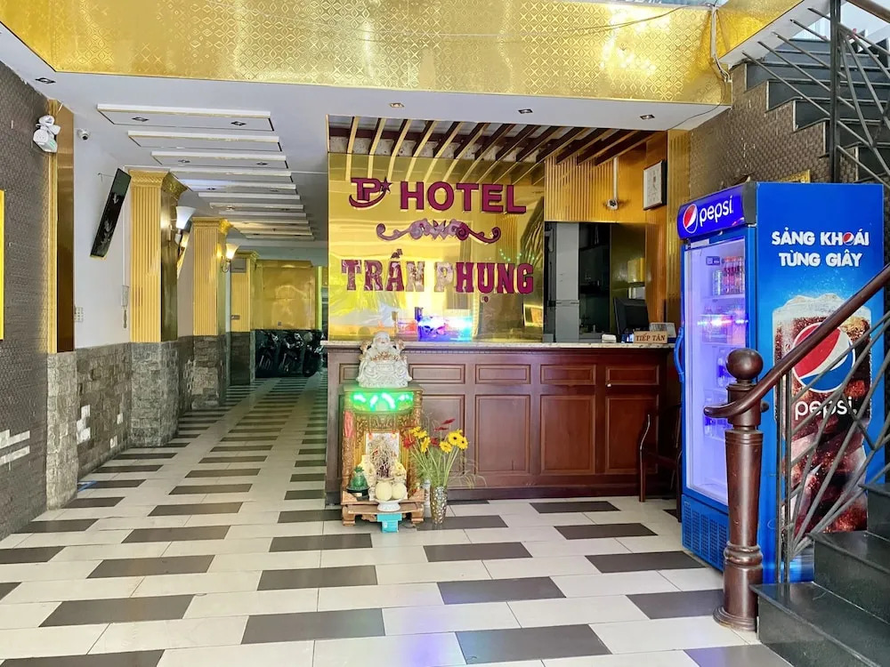 TRAN PHUNG HOTEL