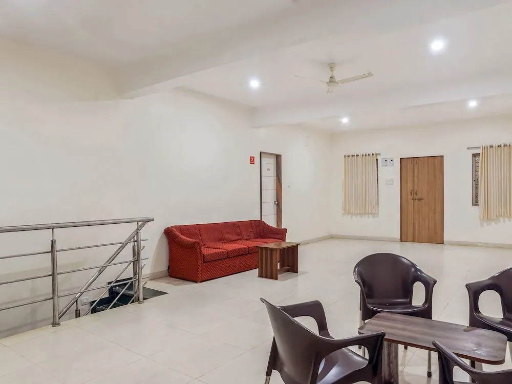 OYO 25095 Hotel Valley View Residency