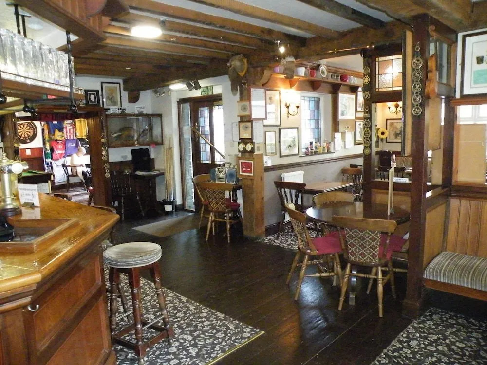 Twa Dogs Inn