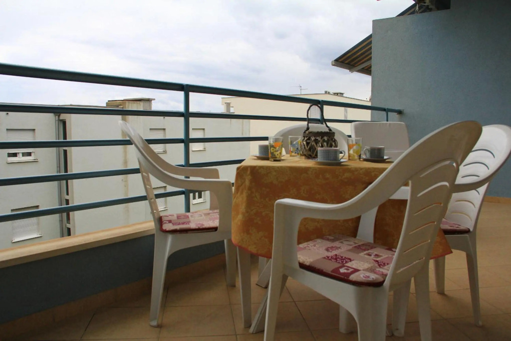 Beachside Apartments Znjan