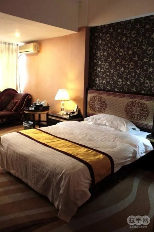 Huanan Hotel