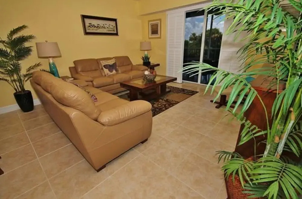 Oceanwalk 14-203 Apartment 3