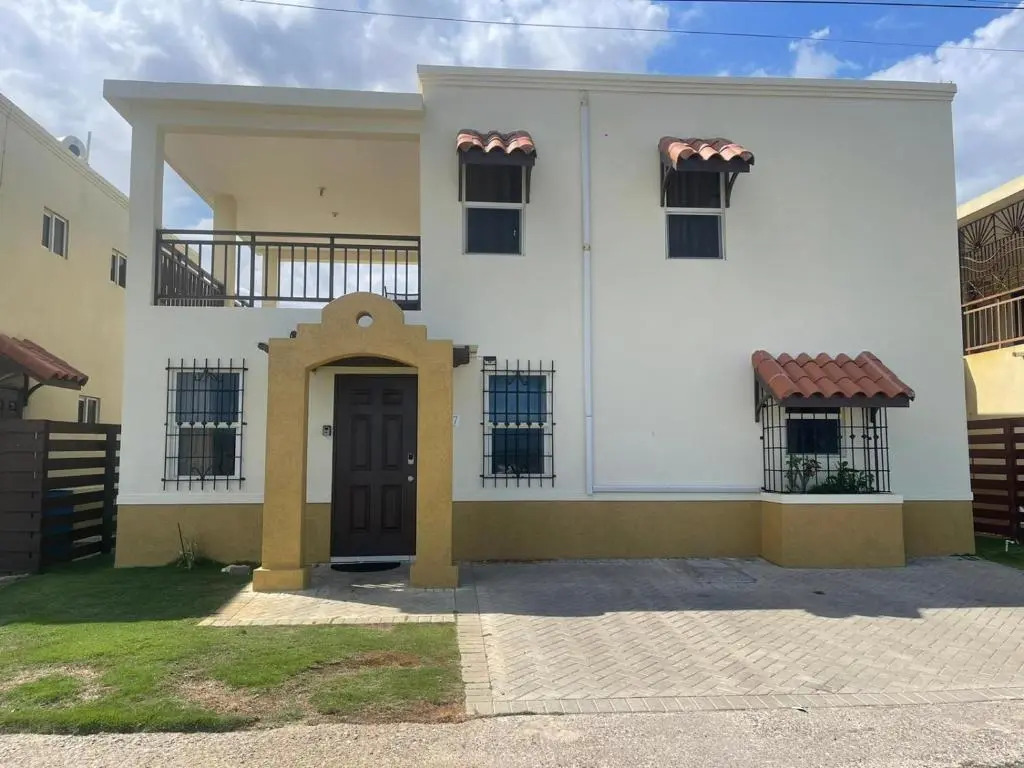 C-Vue Villa "Pool AC Gated SeaFront"