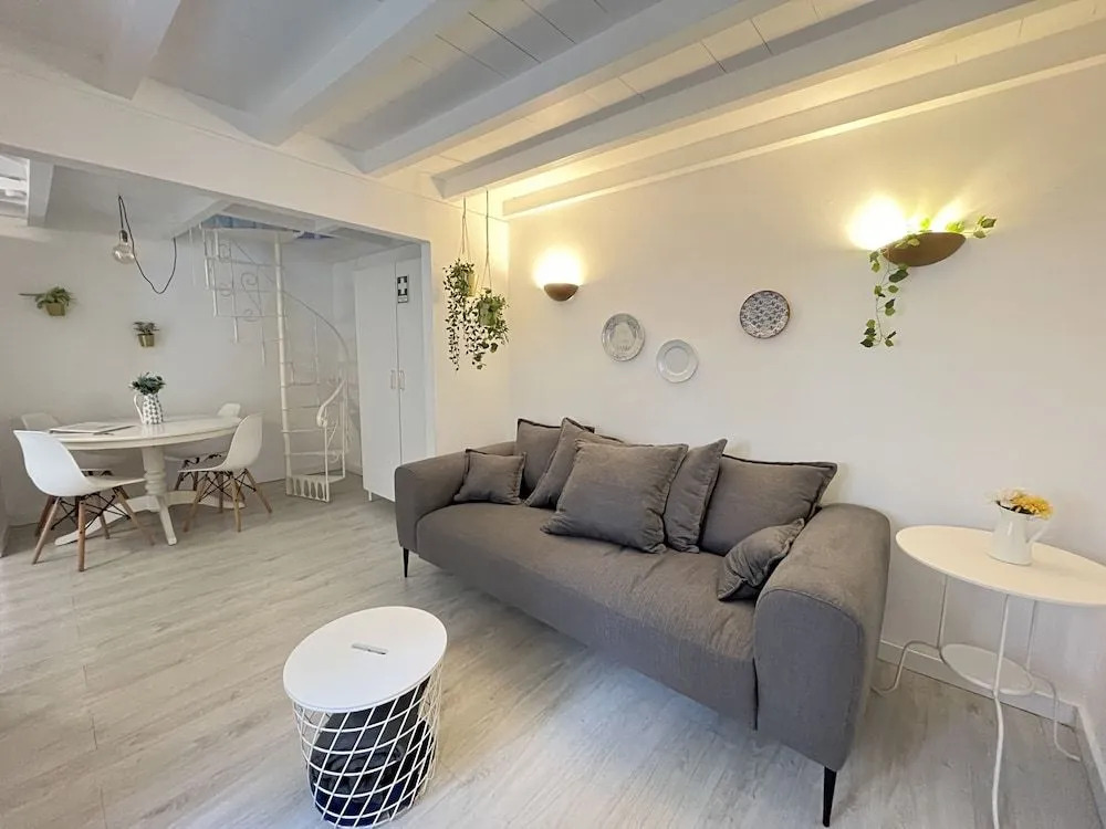 Urban &Trendy Duplex close to Lx Factory
