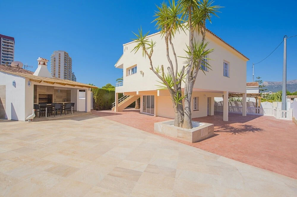 Villa - 3 Bedrooms with Pool and WiFi - 105022
