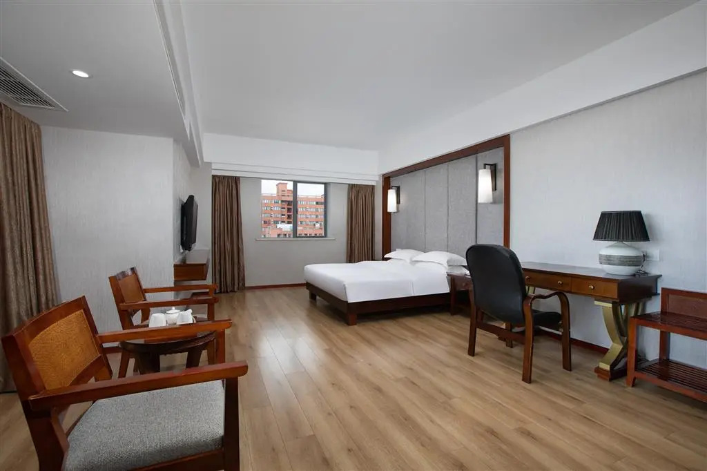 Ramada Encore by Wyndham Qionghai Downtown
