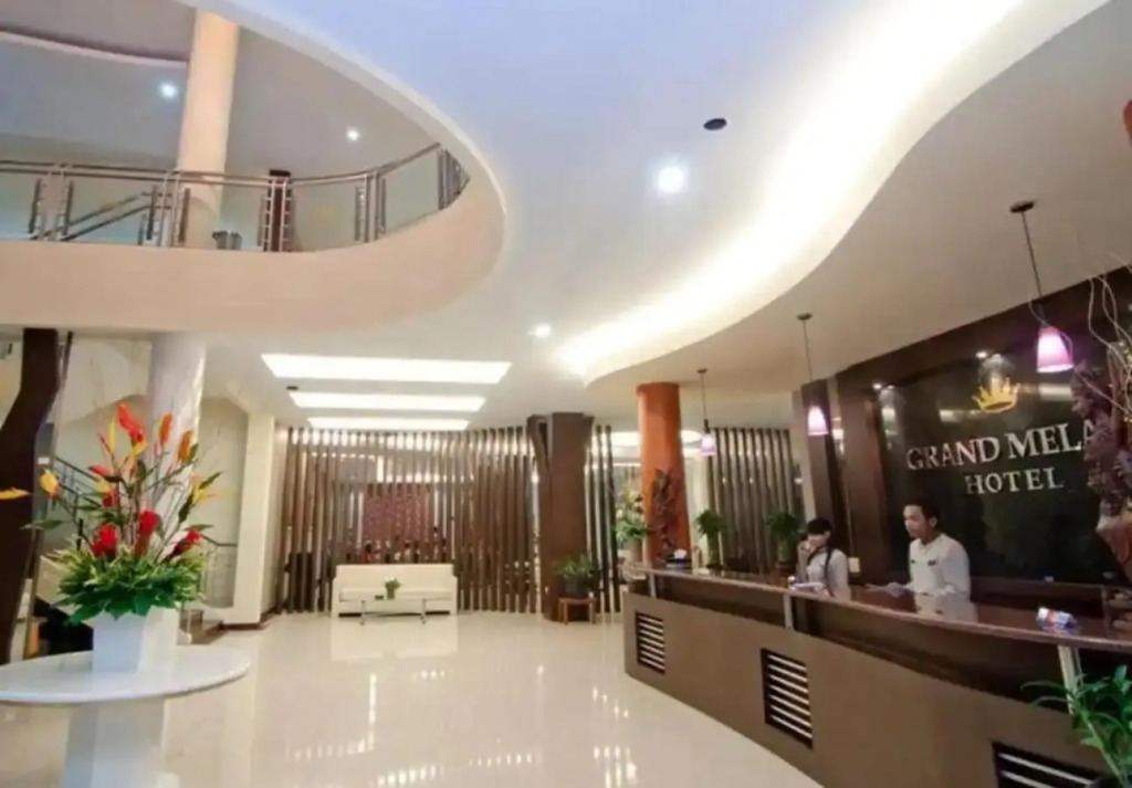 Grand mansion hotel