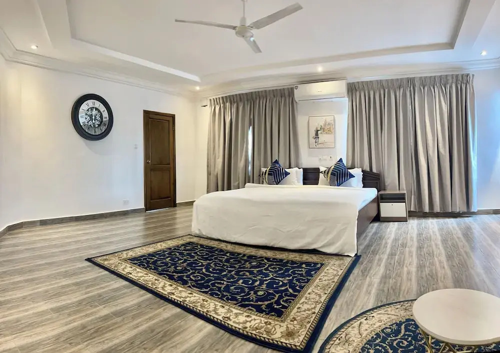 Workview Suites by Pot of Gold