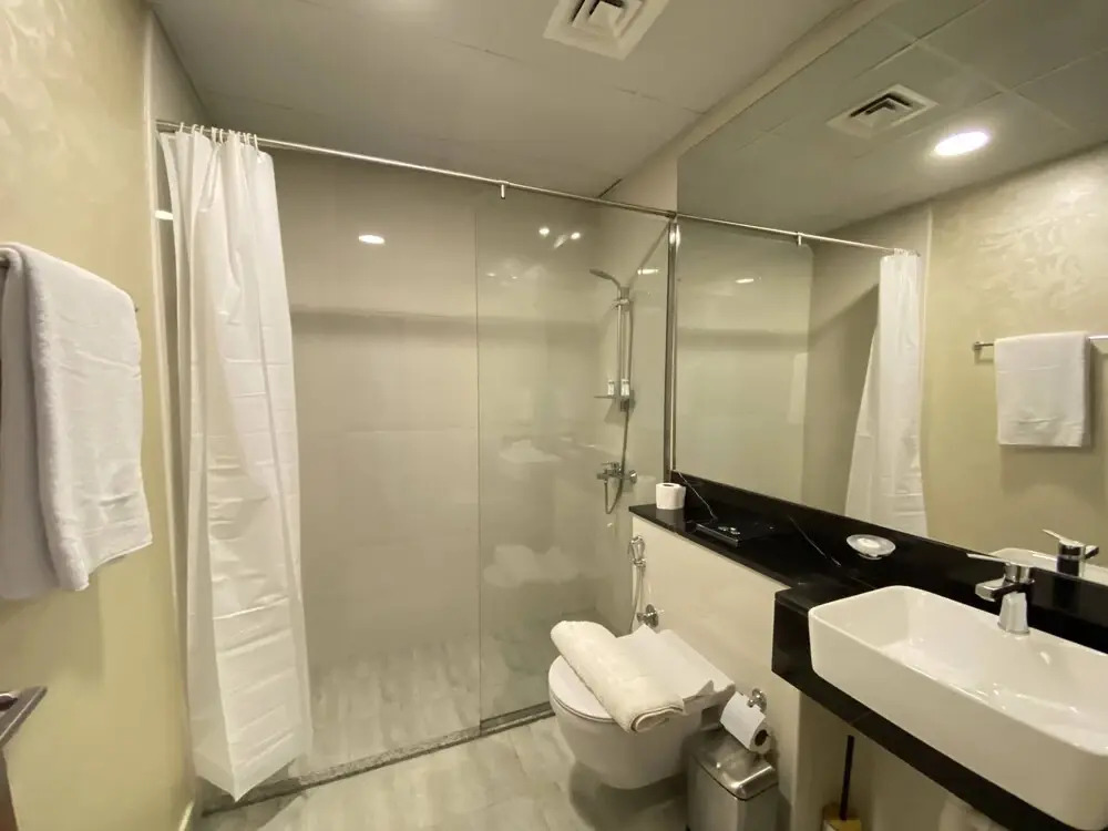 Lux BnB 2BD Canal Views Business Bay