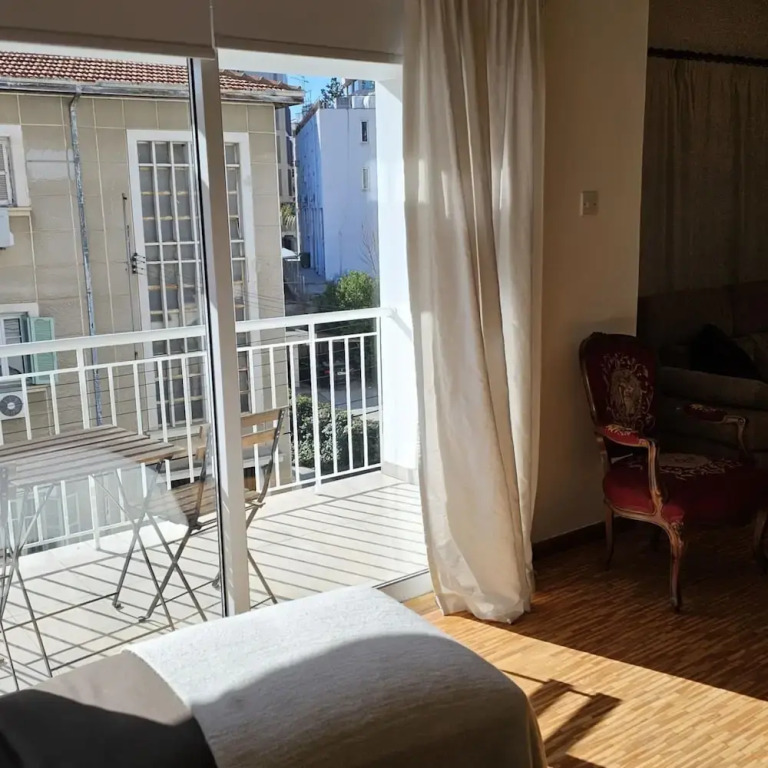 82 NIC - Stay Aurum Apartment