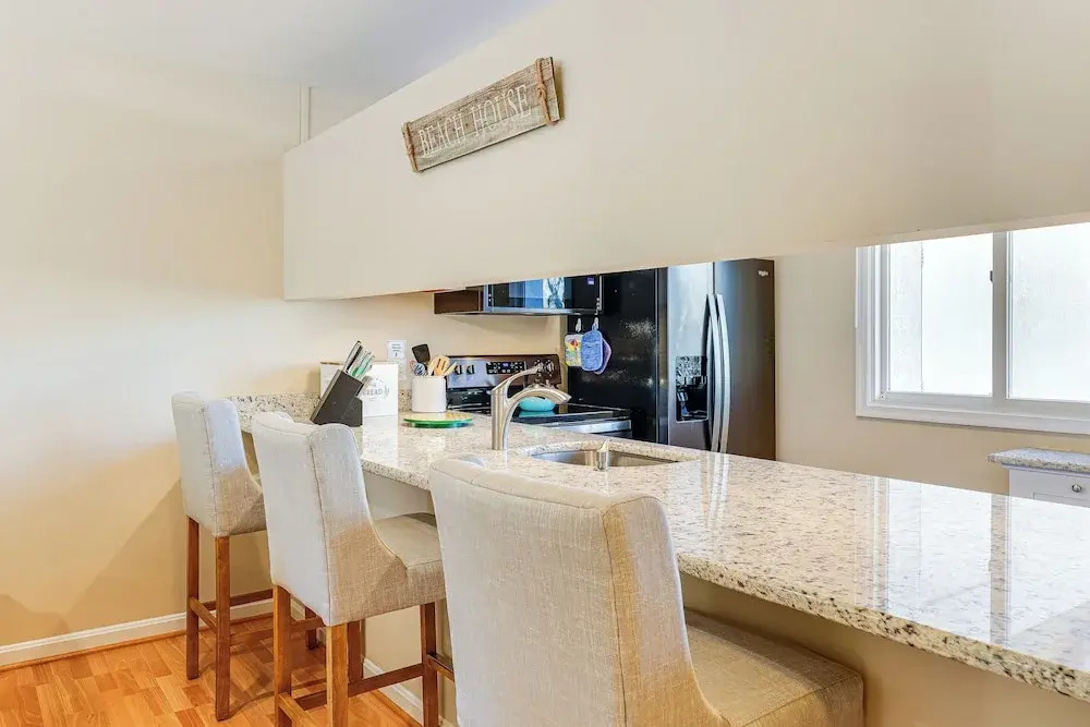 Walk to Bethany Beach Boardwalk: Coastal Retreat