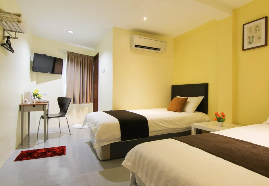 Naka Hotel