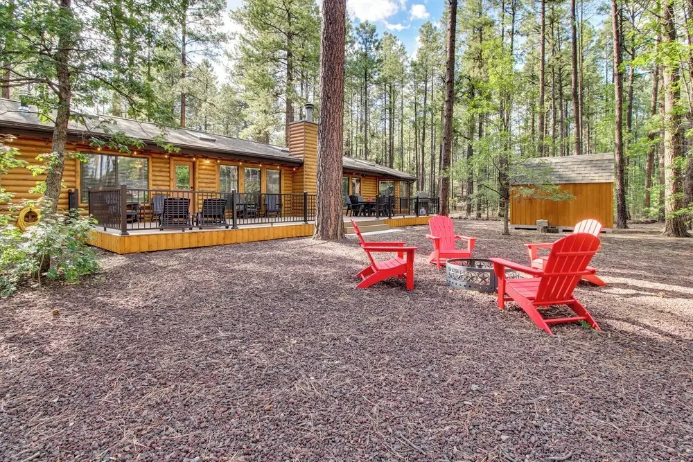 Near Fishing & Hiking: Pinetop Log Cabin w/ Deck!