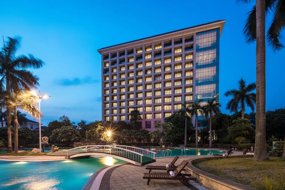 Grand View Hotel