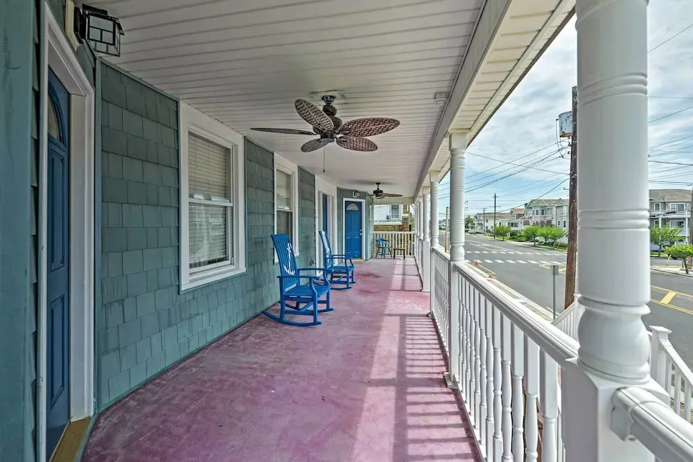Seaside Wildwood Haven: Walk to Boardwalk/beach!