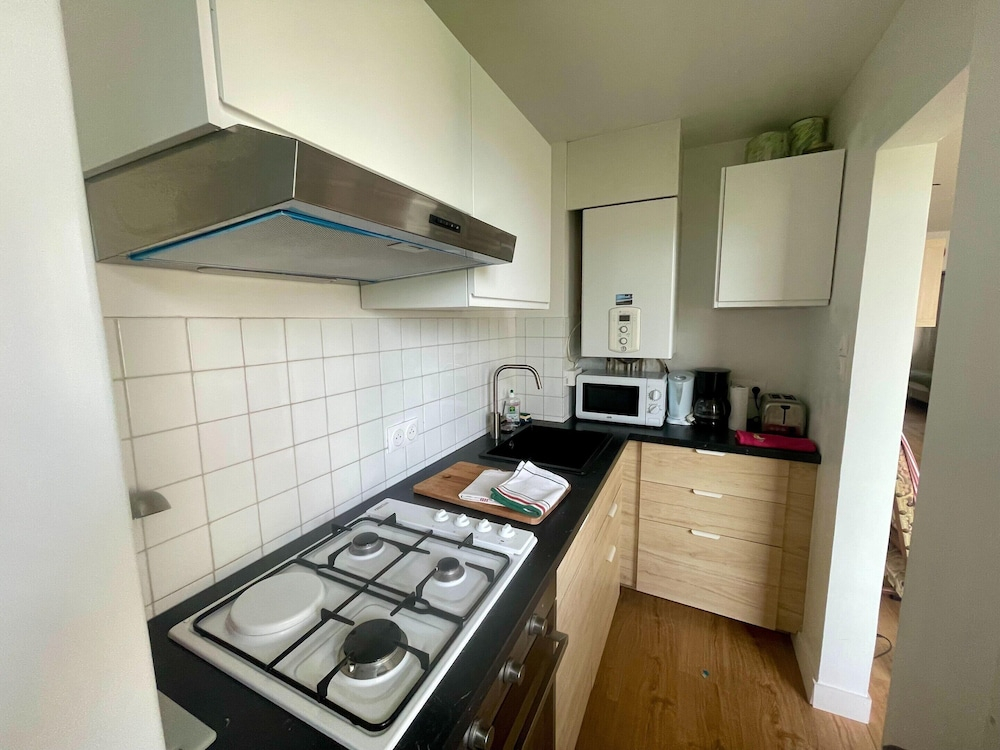 100m From the Sandy Beach in Plougonvelin