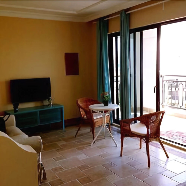 Yueming Holiday Apartment Hotel