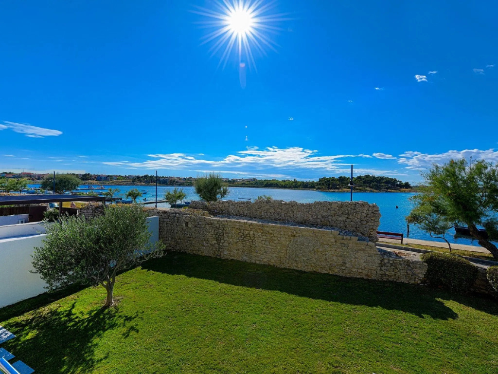 Modern villa in Nin by the sea