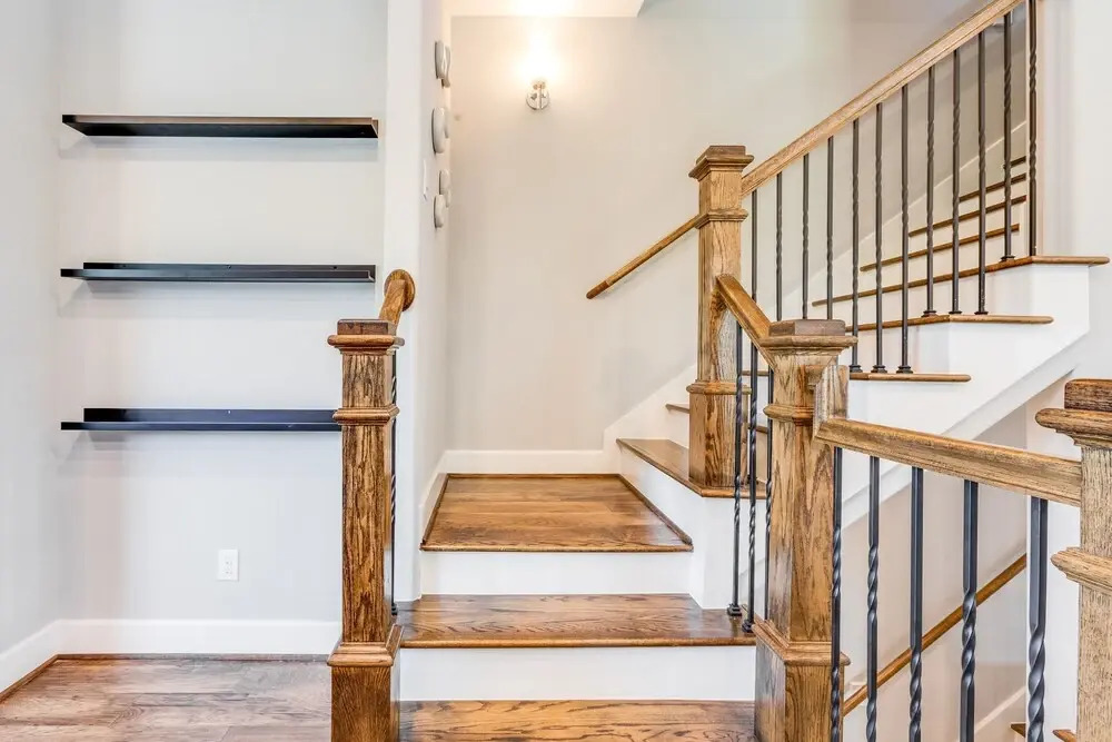 Attractive Midtown House 3br 3.5ba 3 Bedroom Home by RedAwning