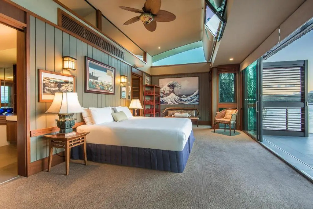 Yacht Club Villas on Hamilton Island by HIHA