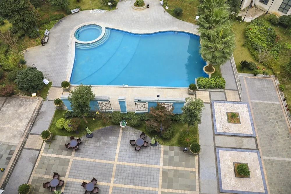 Peranc Hotel