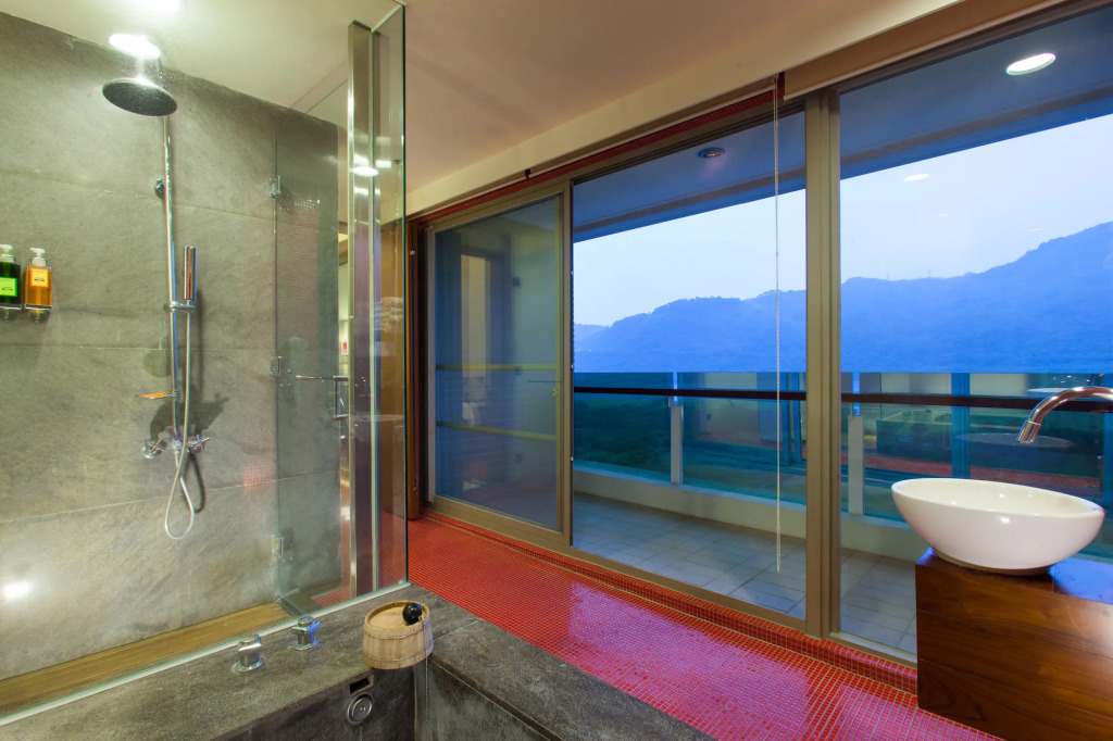 Luminous Hot Spring Resort & SPA