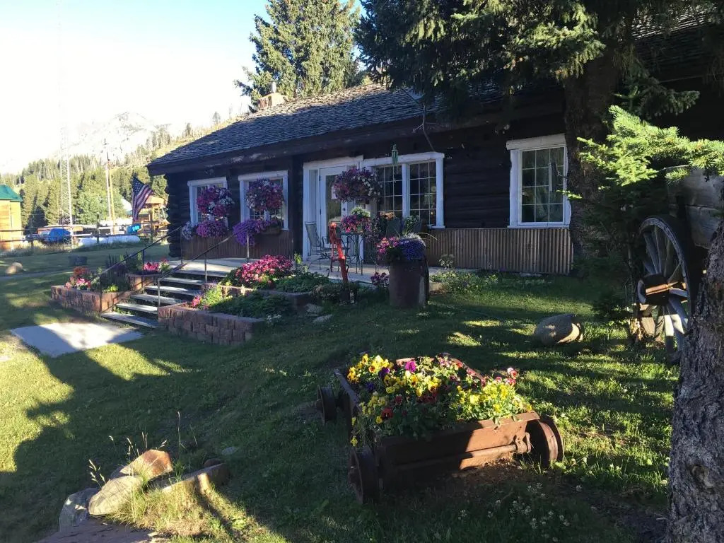 Antlers Lodge
