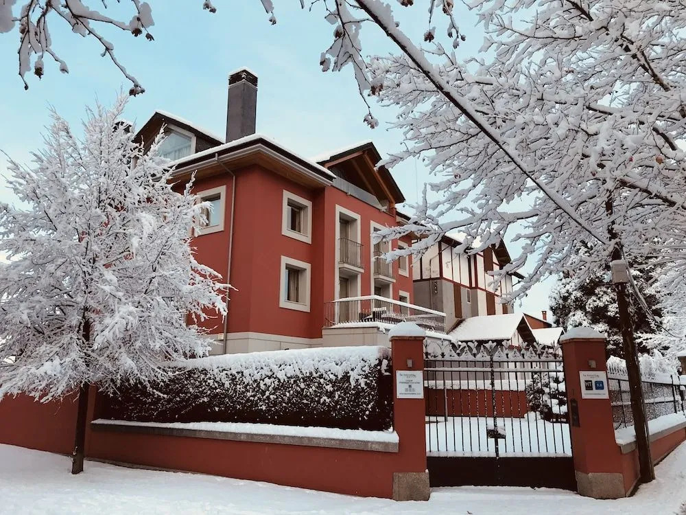 Apartaments Boutique la Torreta del Llac