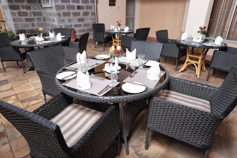 Sakinas Luxury Suites