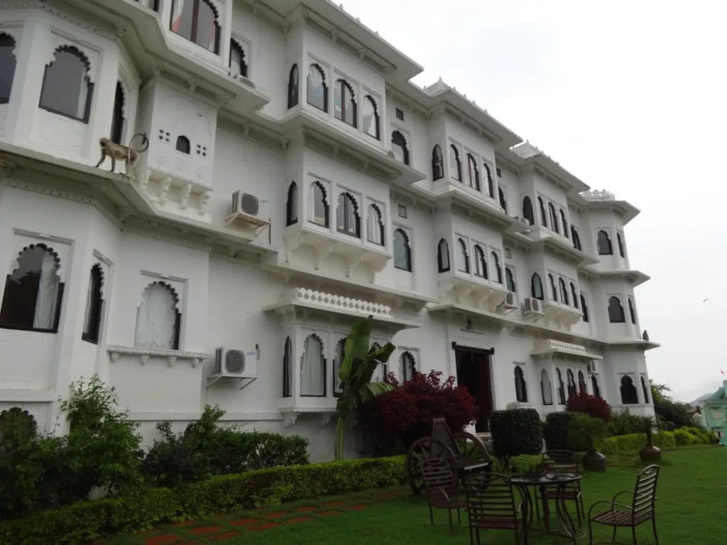 Jarokha Haveli