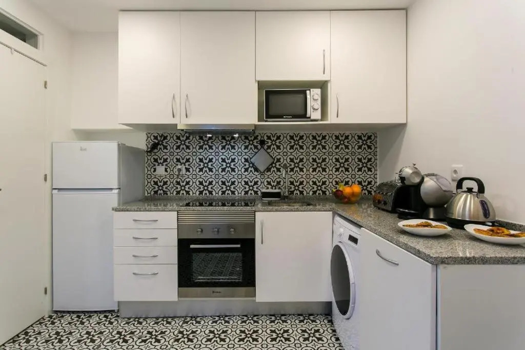 Suites Amália Guesthouse near Rossio Square