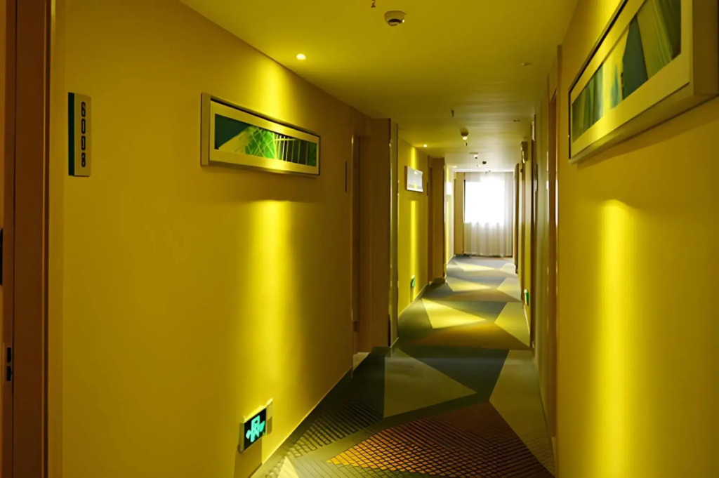 City Convenient Hotel