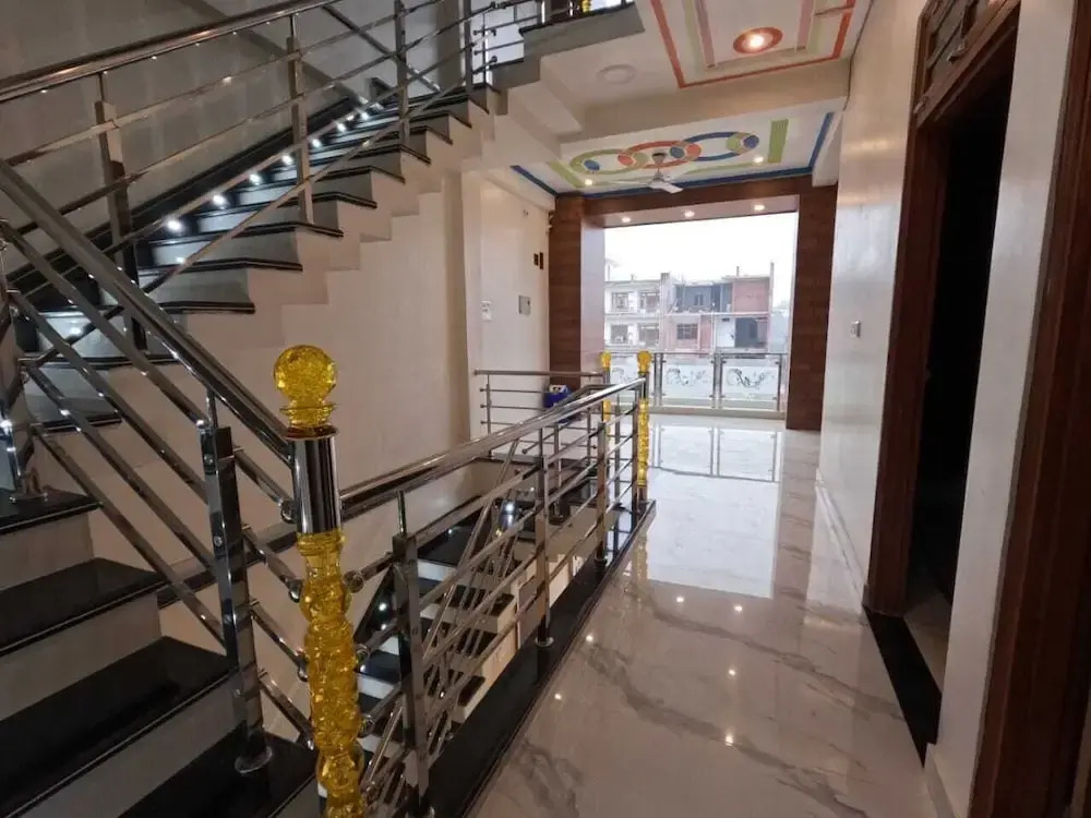 Hare Rama Palace
