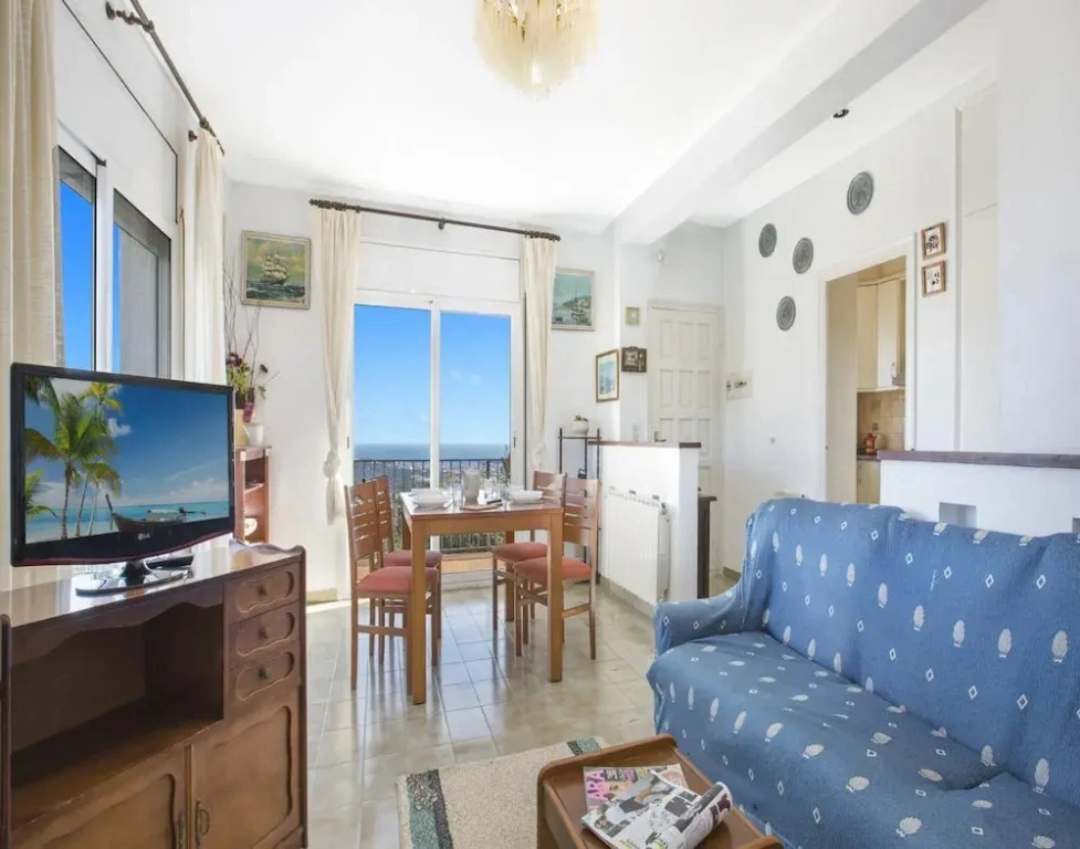 Villa in Lloret de Mar With Pool & Sea Views