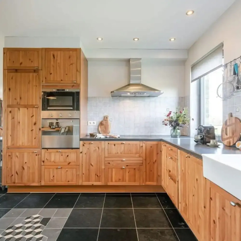 Rustic Family Holiday Home for up to 8 People Located in the Green of the Countryside