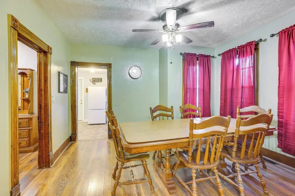 3 Mi to Golf - Beatrice Vacation Home!