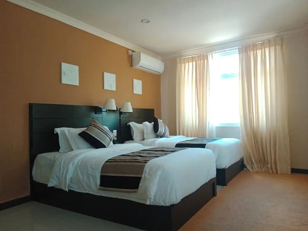 Lagoon Lodge