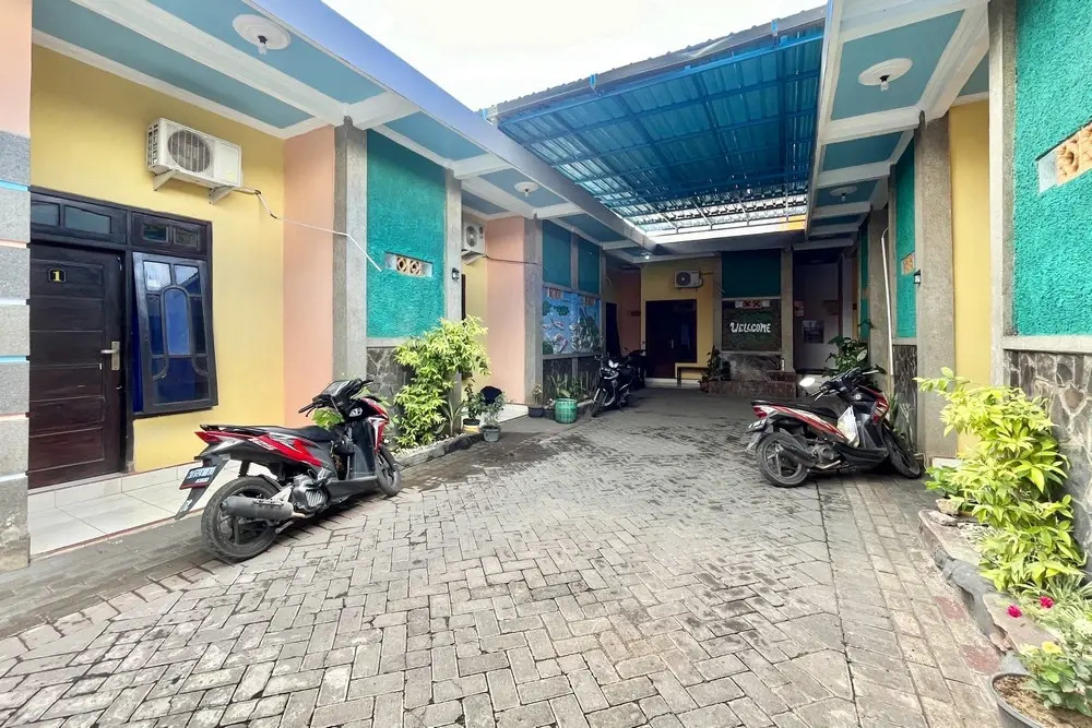 Raysha Luxury Guest House Mitra RedDoorz