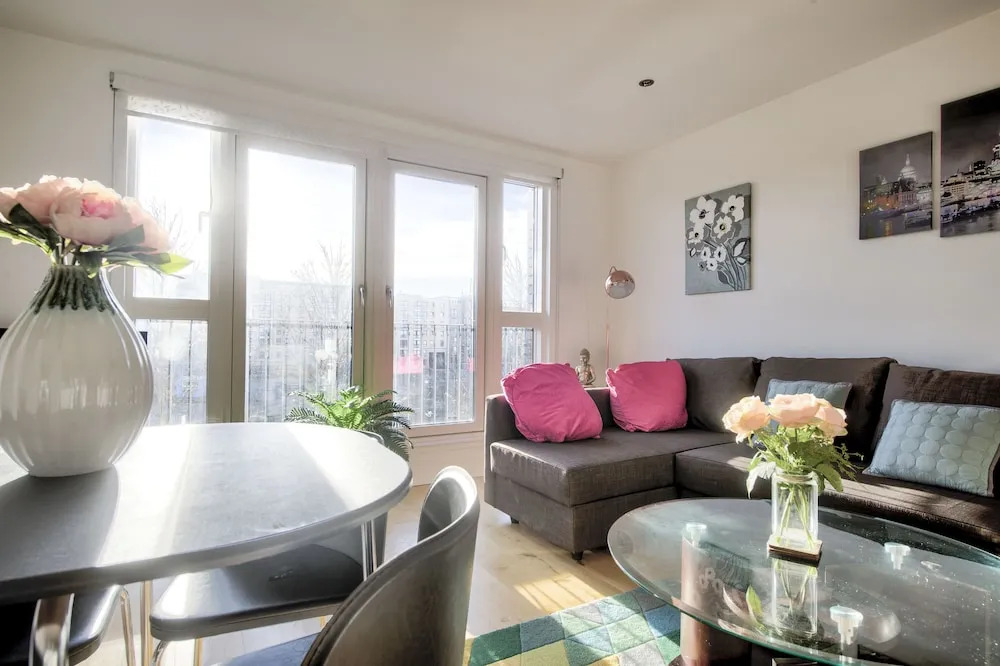 Fountain Bridge apartment