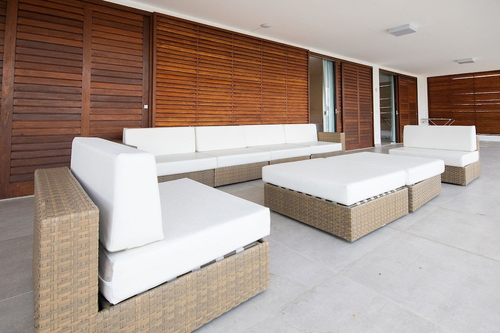 Casa dos Corais - Foot in the Sand by Carpediem