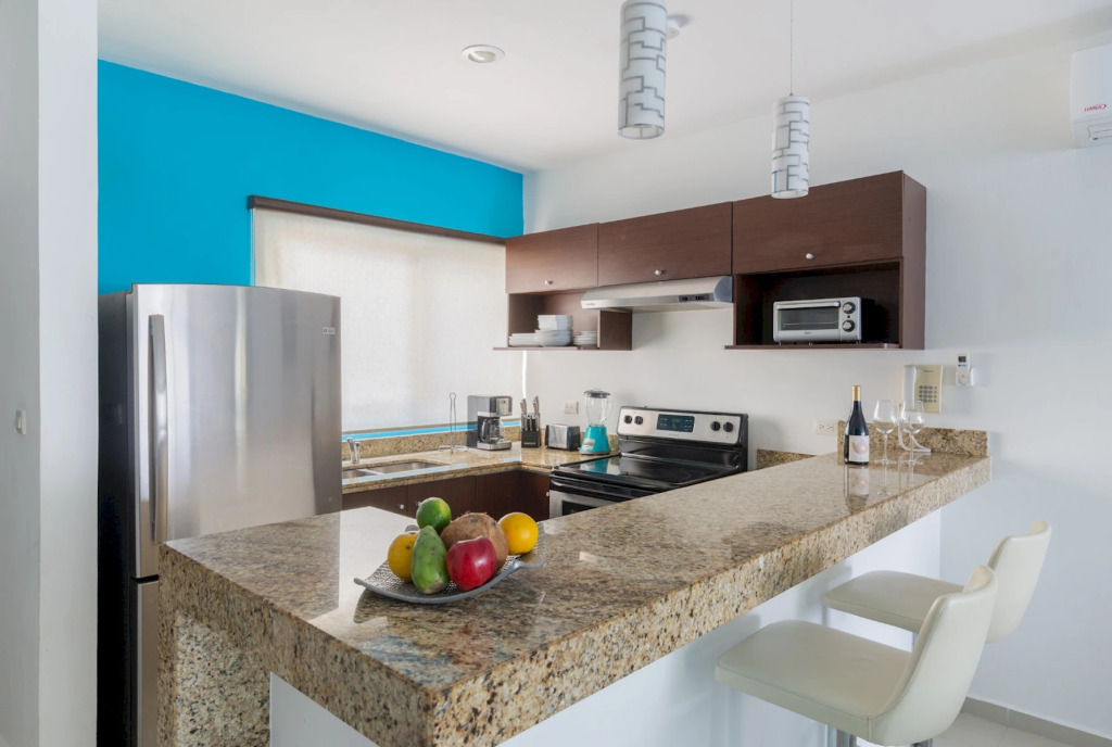 Stunning 3BR PH | Great Amenities & GYM | Best WiFi | 2 Stories