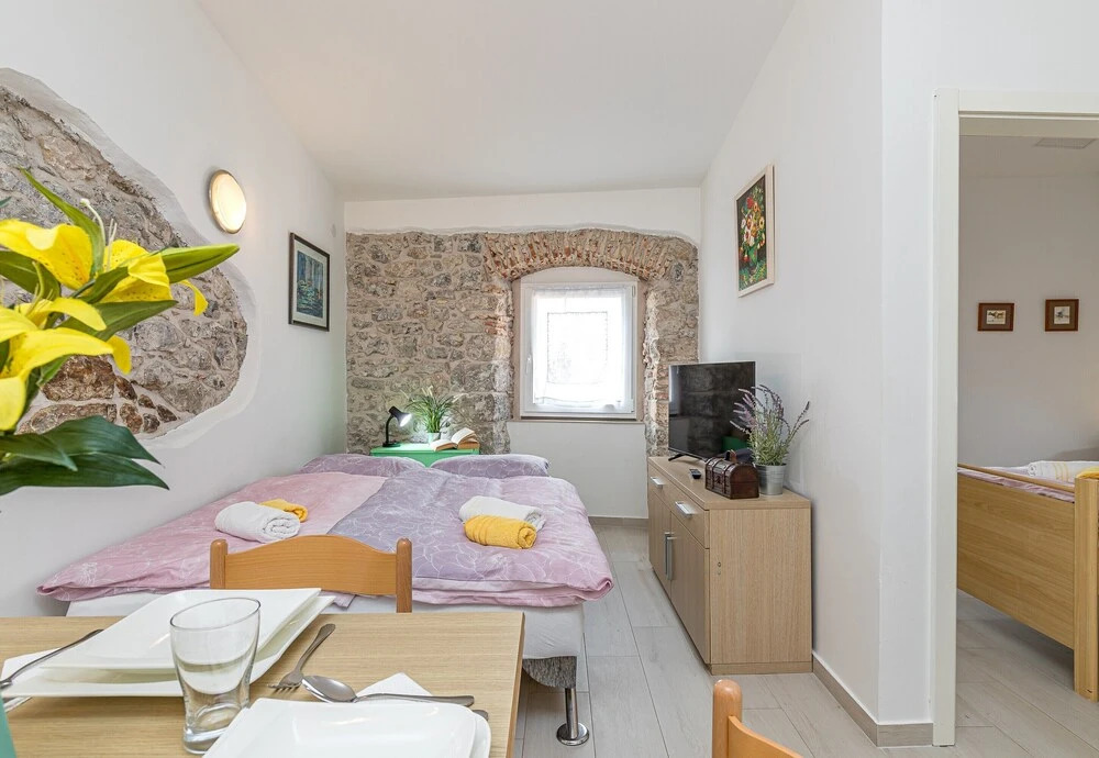 Lovely Apartment Milica 100mt From sea