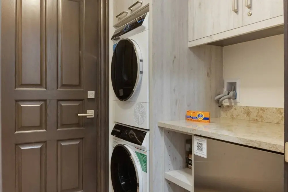 Luxury 3 Bedroom Condo In The Heart Of Beaver Creek Village With Heated Pool