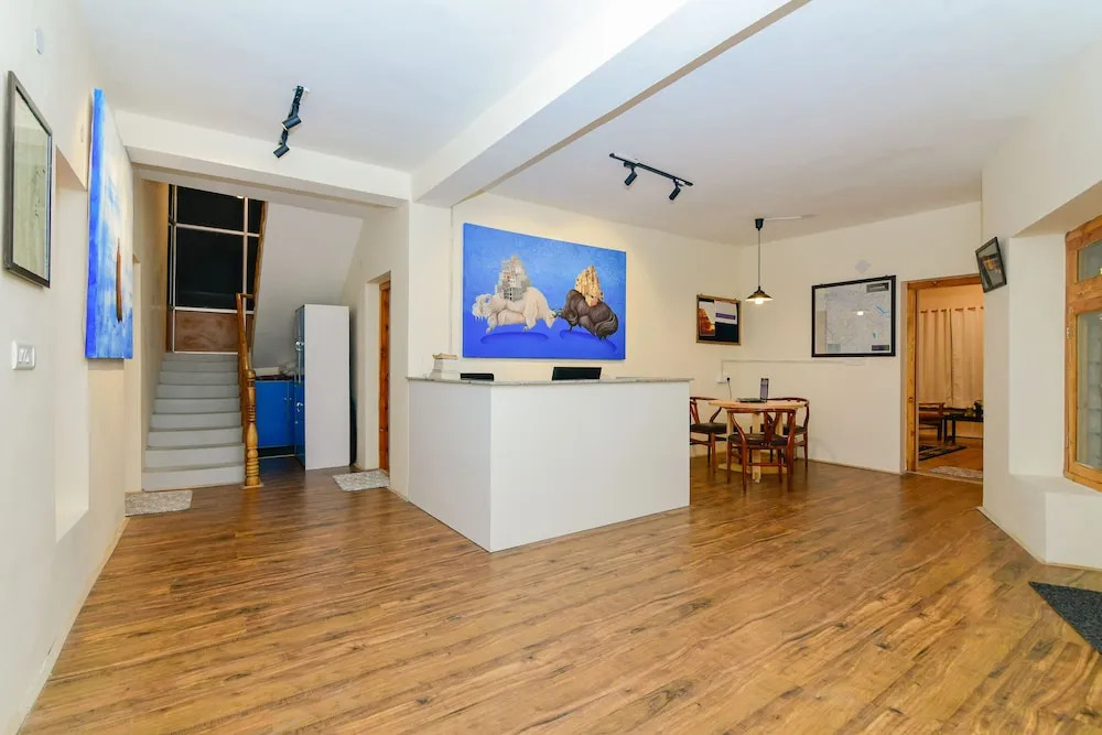 Raybo Hostel