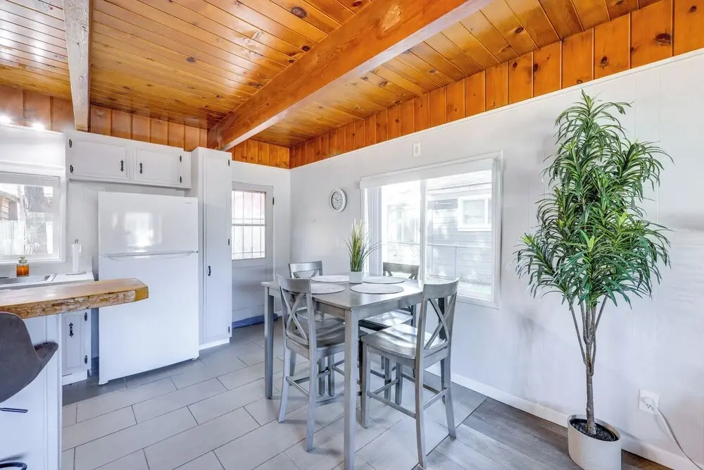 2 Mi to Trails: Modern Mountain Condo in Big Bear