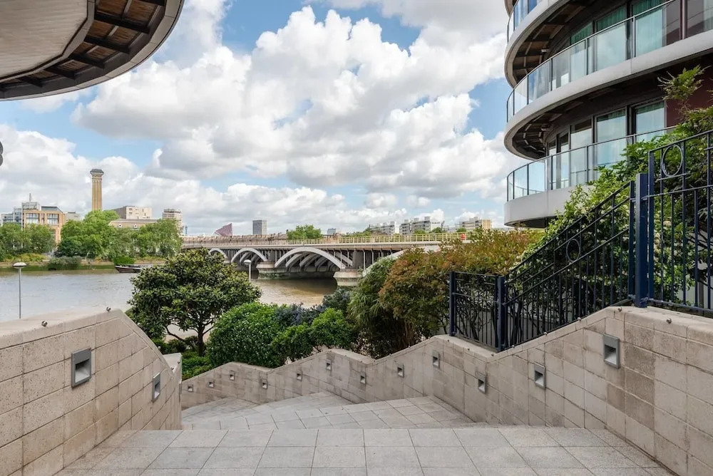 Gorgeous 2 Bed, with Balcony, Battersea