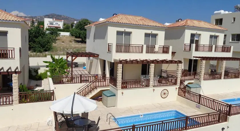 Loggin Holiday House