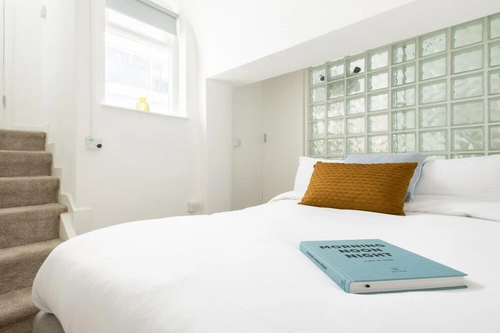 The Pimlico Terrace - Modern 3BDR Apartment next to Victoria