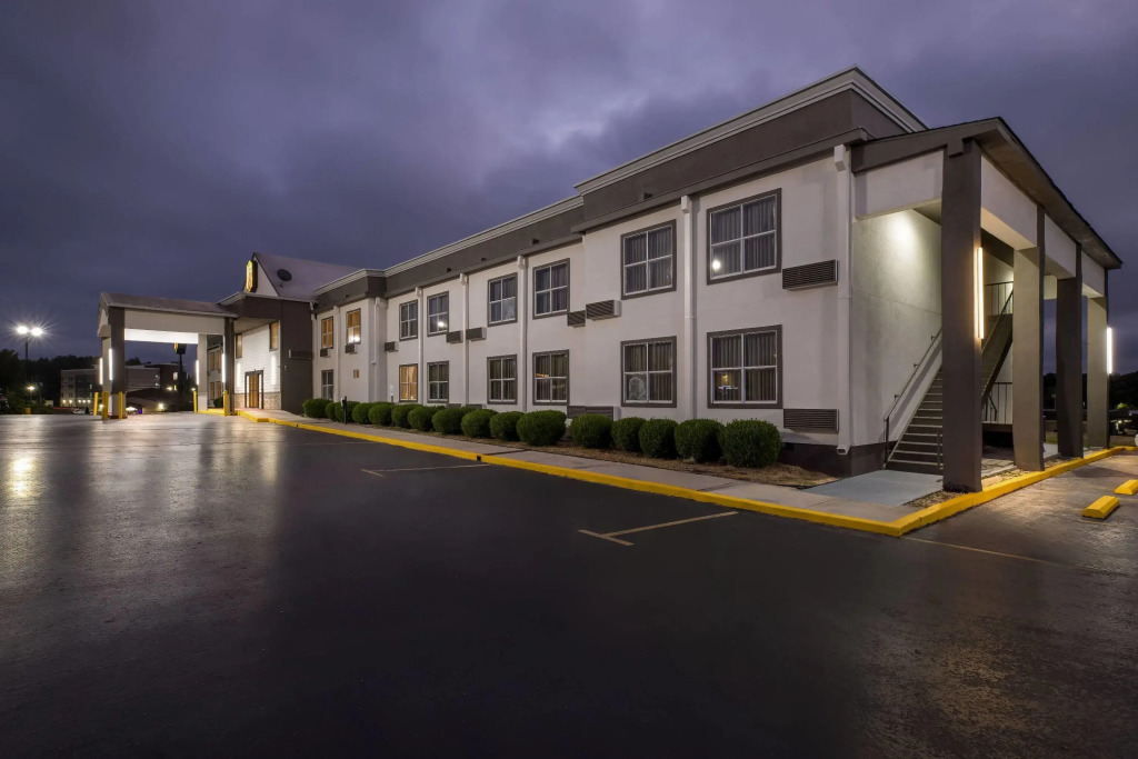 Super 8 by Wyndham Athens