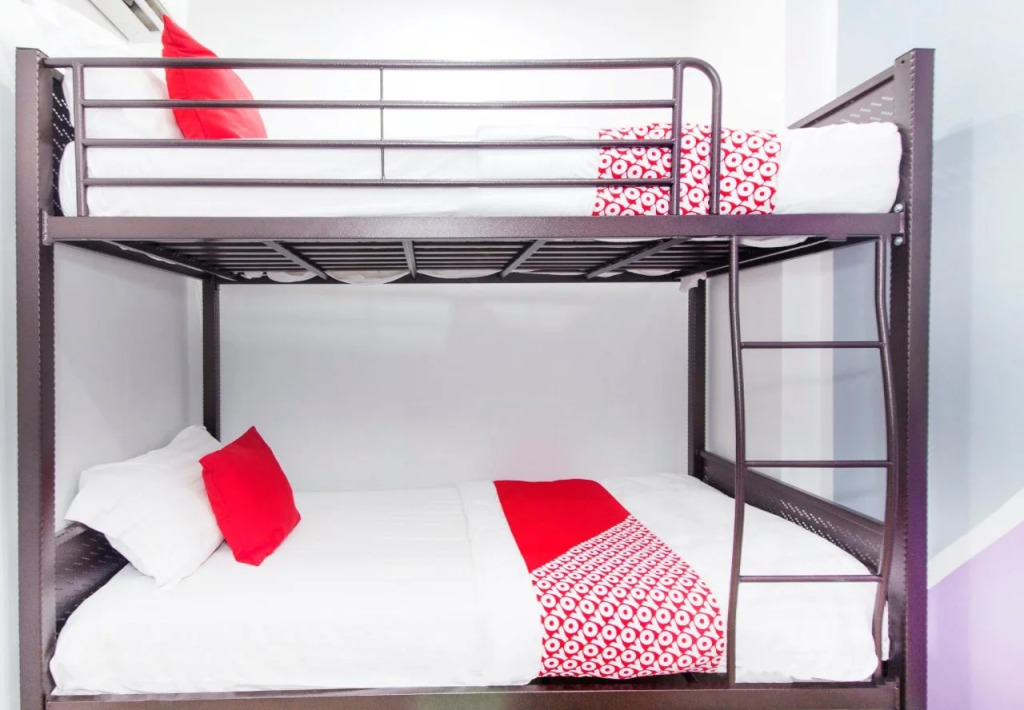 OYO 330 Cchinee Hotel
